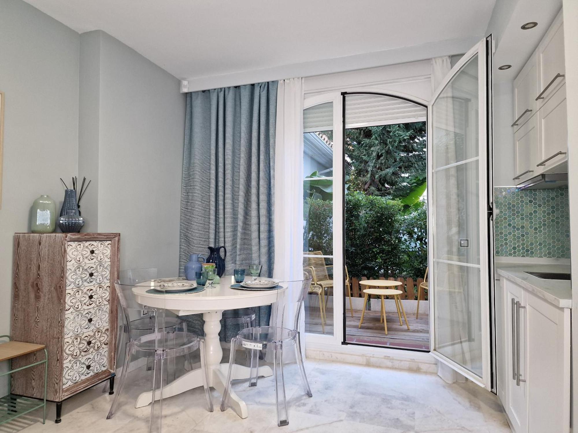 Sun & Palms - Cozy Flat In Quiet Neighbourhood With A Great Pool Area Lejlighed Málaga